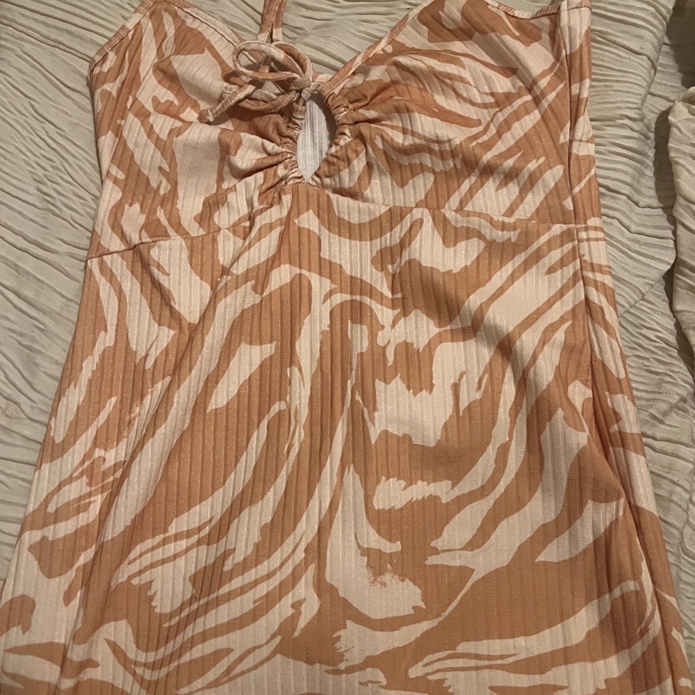 Tan H&M dress